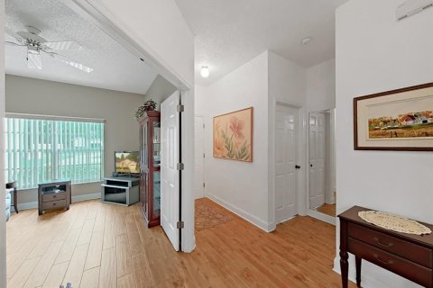House in Palm Harbor, Florida 3 bedrooms, 150.5 sq.m. № 1907480 - photo 23