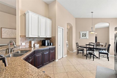 Villa ou maison à vendre à Riverview, Floride: 4 chambres, 185.99 m2 № 2410448 - photo 9