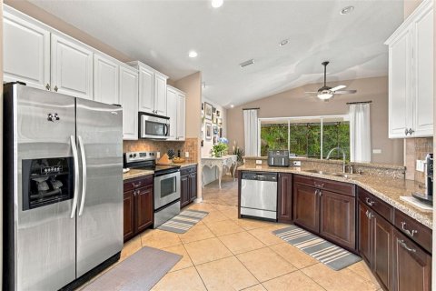 Villa ou maison à vendre à Riverview, Floride: 4 chambres, 185.99 m2 № 2410448 - photo 7