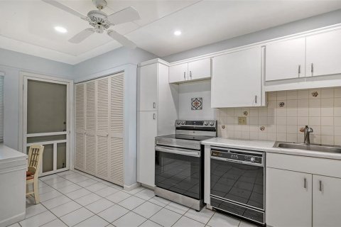Copropriété à louer à Sarasota, Floride: 2 chambres, 134.15 m2 № 1846690 - photo 12