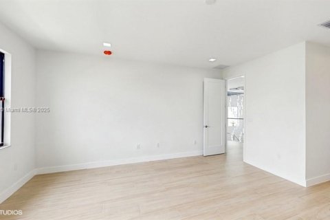 House in Boca Raton, Florida 5 bedrooms, 427.81 sq.m. № 1728154 - photo 25