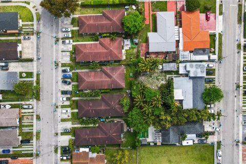 Immobilier commercial à vendre à Sweetwater, Floride: 208.66 m2 № 2170592 - photo 14