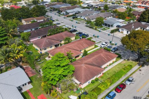 Immobilier commercial à vendre à Sweetwater, Floride: 208.66 m2 № 2170592 - photo 6