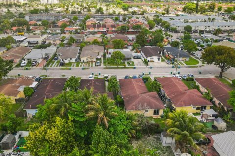 Immobilier commercial à vendre à Sweetwater, Floride: 208.66 m2 № 2170592 - photo 15