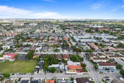 Immobilier commercial à vendre à Sweetwater, Floride: 208.66 m2 № 2170592 - photo 13
