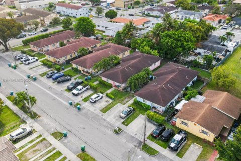 Immobilier commercial à vendre à Sweetwater, Floride: 208.66 m2 № 2170592 - photo 26