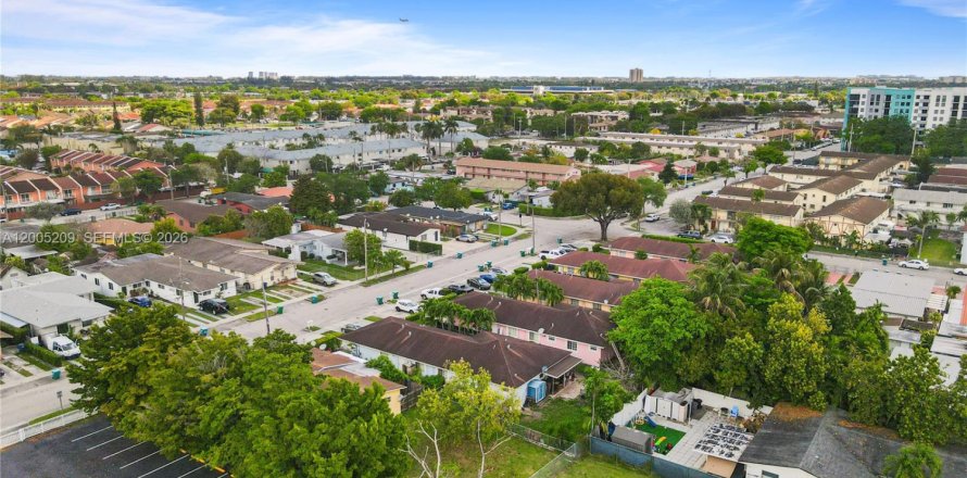 Immobilier commercial à Sweetwater, Floride 208.66 m2 № 2170592