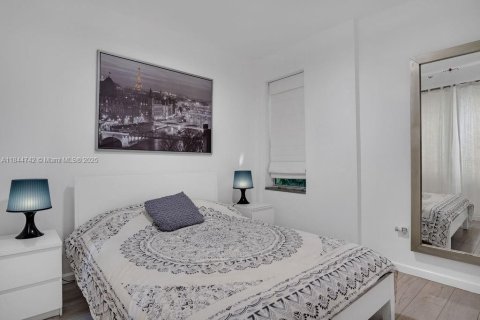 Снять в аренду кондоминиум в Майами-Бич, Флорида 2 спальни, 84.08м2, № 1940361 - фото 20