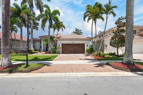 Casa en Weston, Florida 4 dormitorios, 248.42 m2 № 2085781