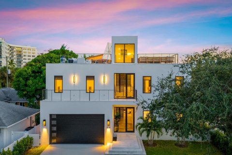 Villa ou maison à vendre à West Palm Beach, Floride: 5 chambres, 428.93 m2 № 2077744 - photo 2