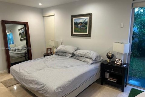 Купить таунхаус в Майами, Флорида 3 спальни, 219.99м2, № 1967171 - фото 5