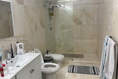 Купить таунхаус в Майами, Флорида 3 спальни, 219.99м2, № 1967171 - фото 6