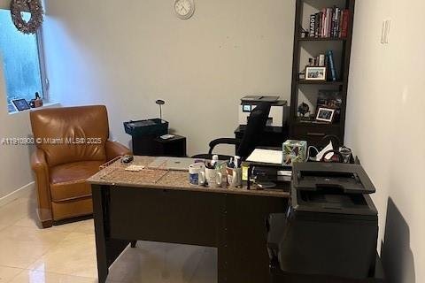 Купить таунхаус в Майами, Флорида 3 спальни, 219.99м2, № 1967171 - фото 10