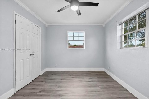 House in Hollywood, Florida 3 bedrooms, 85.47 sq.m. № 1783885 - photo 18