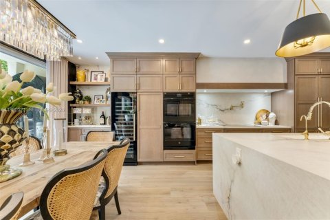 Touwnhouse à vendre à Miami, Floride: 3 chambres, 206.43 m2 № 2057953 - photo 13