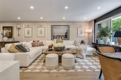 Touwnhouse à vendre à Miami, Floride: 3 chambres, 206.43 m2 № 2057953 - photo 8