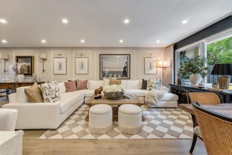 Touwnhouse à vendre à Miami, Floride: 3 chambres, 206.43 m2 № 2057953 - photo 5