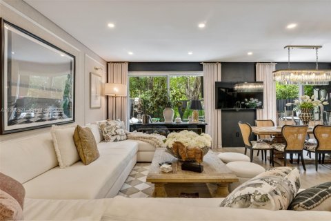 Touwnhouse à vendre à Miami, Floride: 3 chambres, 206.43 m2 № 2057953 - photo 4