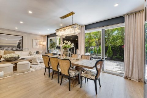 Touwnhouse à vendre à Miami, Floride: 3 chambres, 206.43 m2 № 2057953 - photo 11