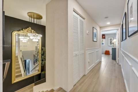 Touwnhouse à vendre à Miami, Floride: 3 chambres, 206.43 m2 № 2057953 - photo 22