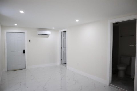 Casa en venta en Tampa, Florida, 4 dormitorios, 110.55 m2 № 1812694 - foto 7