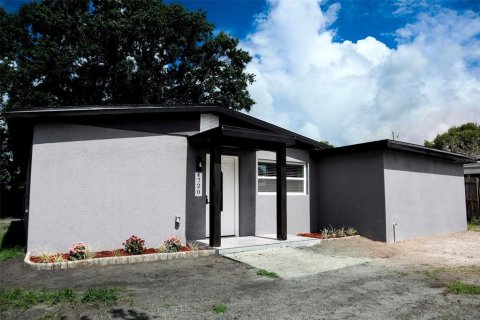 Casa en venta en Tampa, Florida, 4 dormitorios, 110.55 m2 № 1812694 - foto 3