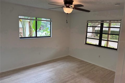 House in Bradenton, Florida 3 bedrooms, 110.37 sq.m. № 2272956 - photo 8
