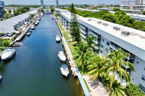 Condominio en venta en North Miami Beach, Florida, 1 dormitorio № 2080939 - foto 29