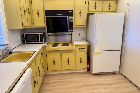 Condominio en venta en North Miami Beach, Florida, 1 dormitorio № 2080939 - foto 22