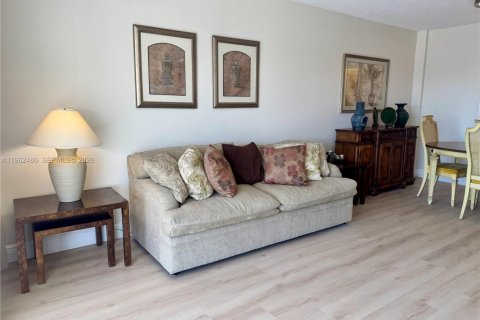 Condominio en venta en North Miami Beach, Florida, 1 dormitorio № 2080939 - foto 6