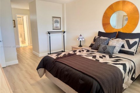 Condominio en venta en North Miami Beach, Florida, 1 dormitorio № 2080939 - foto 13