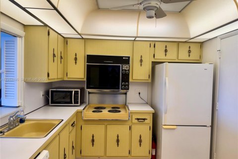 Condominio en venta en North Miami Beach, Florida, 1 dormitorio № 2080939 - foto 21