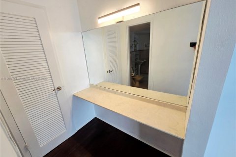 Condominio en alquiler en Miami Beach, Florida, 1 dormitorio, 78.97 m2 № 1966294 - foto 10