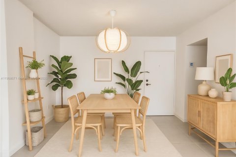 Condominio en alquiler en Miami Beach, Florida, 1 dormitorio, 78.97 m2 № 1966294 - foto 3