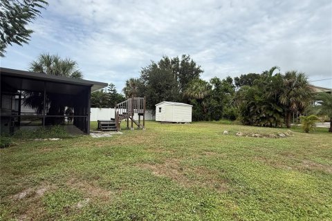 House in Port Charlotte, Florida 3 bedrooms, 108.88 sq.m. № 2400334 - photo 9