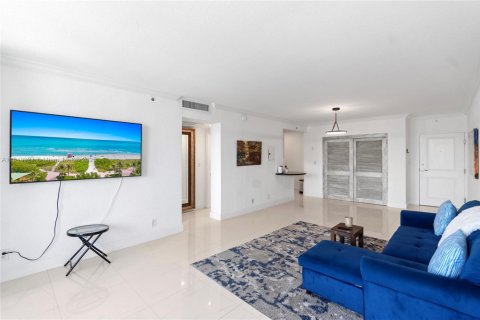 Condo in Miami Beach, Florida, 1 bedroom  № 1848770 - photo 13