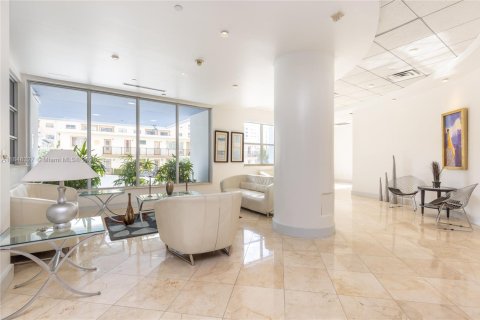 Condo in Miami Beach, Florida, 1 bedroom  № 1848770 - photo 23