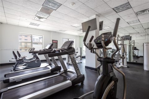 Condo in Miami Beach, Florida, 1 bedroom  № 1848770 - photo 5