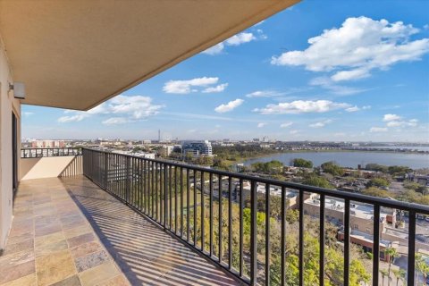 Condo in Orlando, Florida, 2 bedrooms  № 1557676 - photo 18
