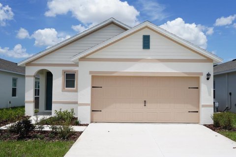 House in Winter Haven, Florida 3 bedrooms, 139.73 sq.m. № 2099785