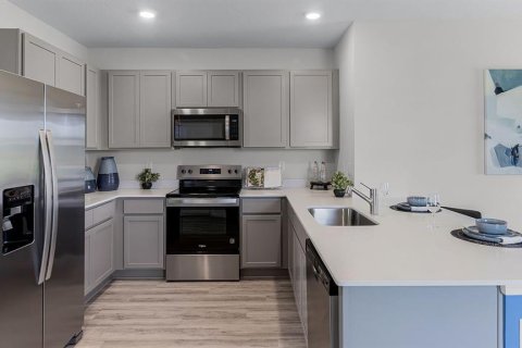 House in Winter Haven, Florida 3 bedrooms, 139.73 sq.m. № 2099785 - photo 5