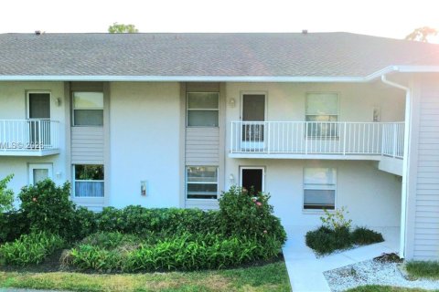 Condo in Naples, Florida, 2 bedrooms  № 2002247