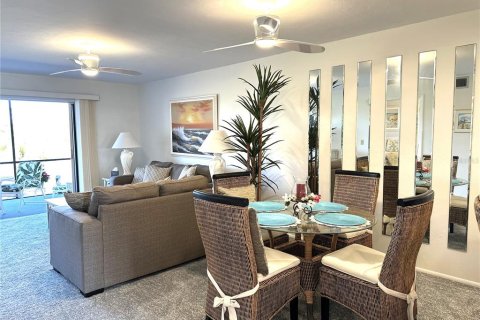 Copropriété à vendre à Englewood, Floride: 2 chambres, 101.45 m2 № 2143454 - photo 12