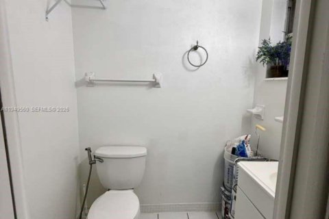 Снять в аренду кондоминиум в Майами, Флорида 1 спальня, 78.97м2, № 2005011 - фото 12