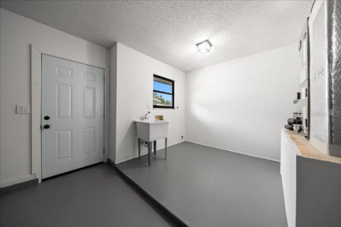 House in Ocala, Florida 3 bedrooms, 145.48 sq.m. № 2223590 - photo 25