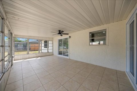 House in Ocala, Florida 3 bedrooms, 145.48 sq.m. № 2223590 - photo 27