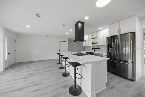 House in Ocala, Florida 3 bedrooms, 145.48 sq.m. № 2223590 - photo 3