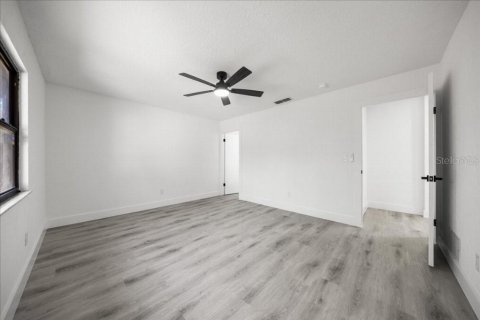 House in Ocala, Florida 3 bedrooms, 145.48 sq.m. № 2223590 - photo 10