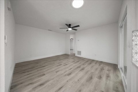 House in Ocala, Florida 3 bedrooms, 145.48 sq.m. № 2223590 - photo 16