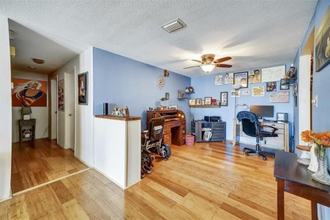 House in Port Richey, Florida 2 bedrooms, 142.98 sq.m. № 1801555 - photo 4